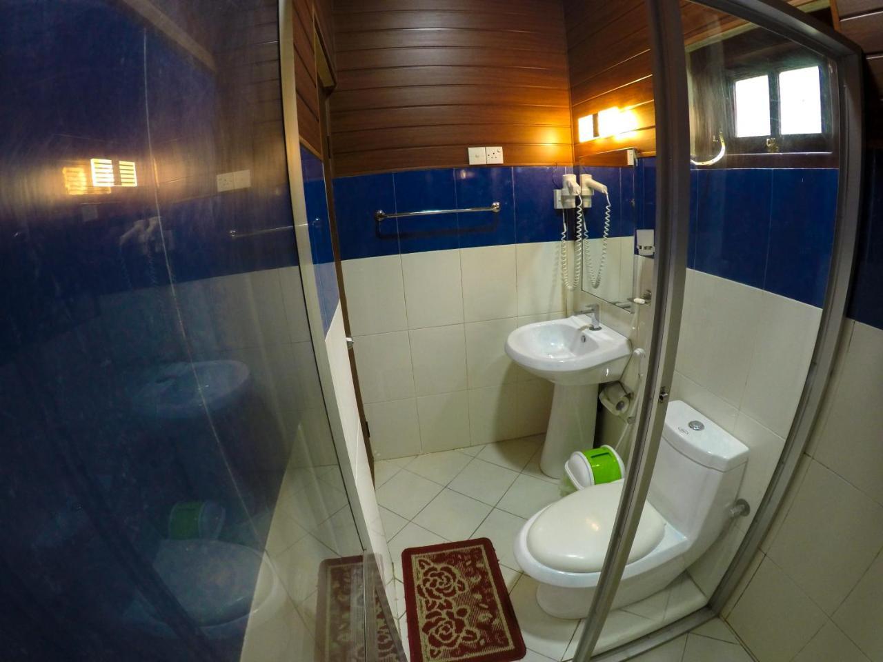 Temple View Apartment Канди Екстериор снимка